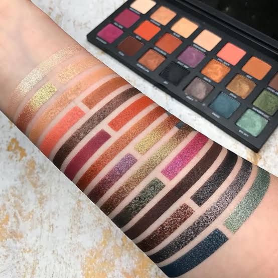 Urban Decay Born To Run Eyeshadow Palette