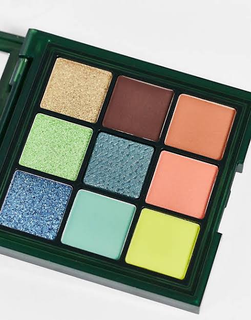 Huda Beauty
Wild Obsessions Eyeshadow Palette