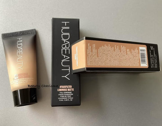 Huda Beauty 
#FauxFilter Luminous Matte Foundation Mini