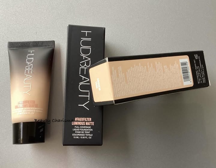 Huda Beauty 
#FauxFilter Luminous Matte Foundation Mini